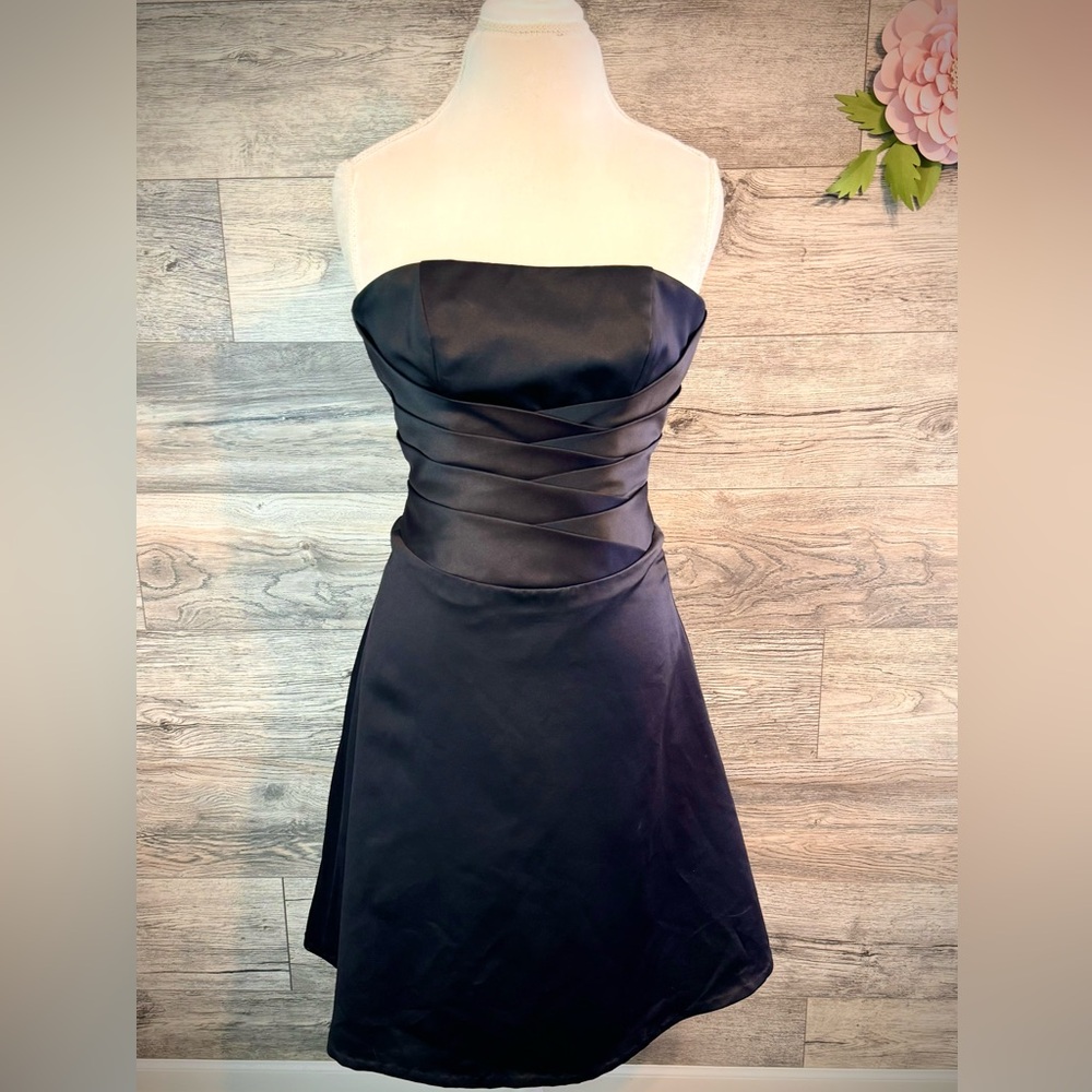 Alfred Angelo - Black Strapless Formal Dress